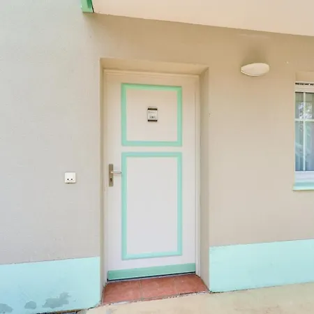 Apartment Les Pins - Maeva - 1 5 Personnes Avec Terrasse Mae-7327